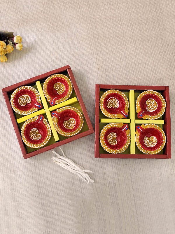 Set of 8 Red & Gold-Coloured Textured Diyas