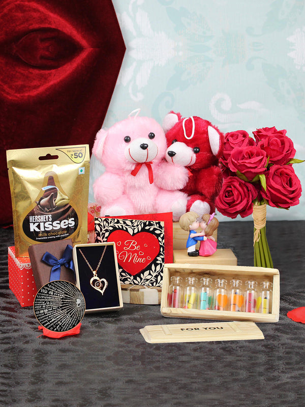 Valentine gift Hamper for Women Girlfriend