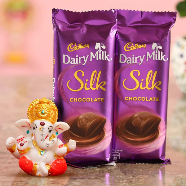 Karwa Chauth Special Mini Ganesha Idol with Dairy Milk Silk Chocolate and Mini Card