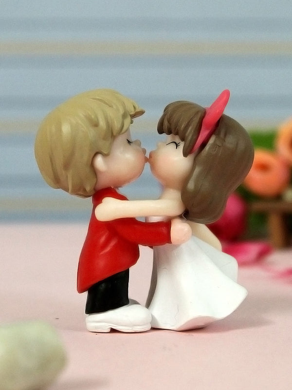 Red and White Valentine Miniature Couple Showpiece Statue Set